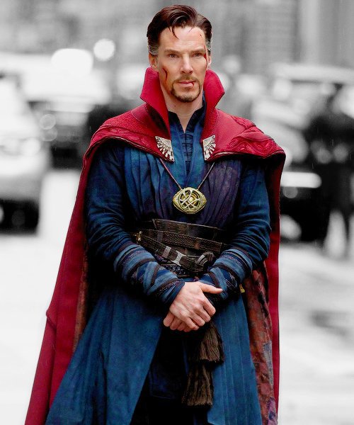 Benedict Cumberbatch Doctor Strange Costume