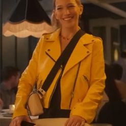 The Marriage App Movie 2022 Luisana Lopilato Yellow Jacket