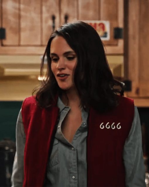 Yellowstone S04 Kathryn Kelly 6666 Red Vest